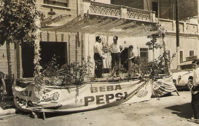 1963.  Carrer Europa. Fons: Juan Herreros