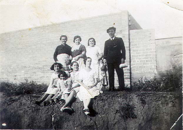 1933. Carrer Tarragona. Fons Dolors Martí­nez López.