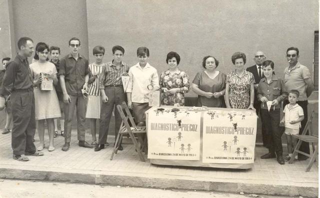 1964.  Mesa contra el càncer. Fons Félix Rizo Bove.