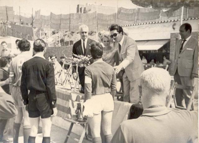 1970. Camp de futbol de Llefià. Fons: Francisco Martínez