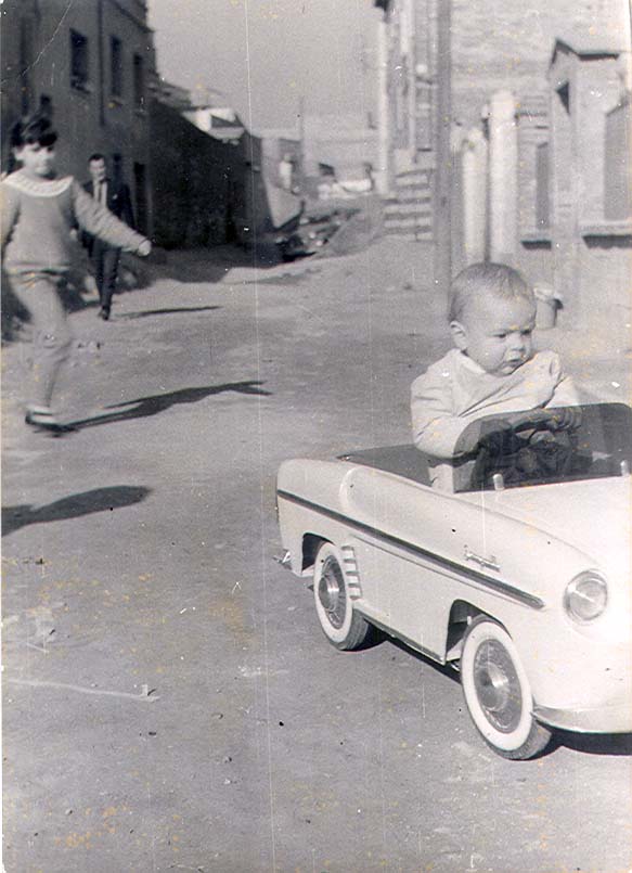 1966. Carrer Sèquia. Fons: Divina Luce Casanovas